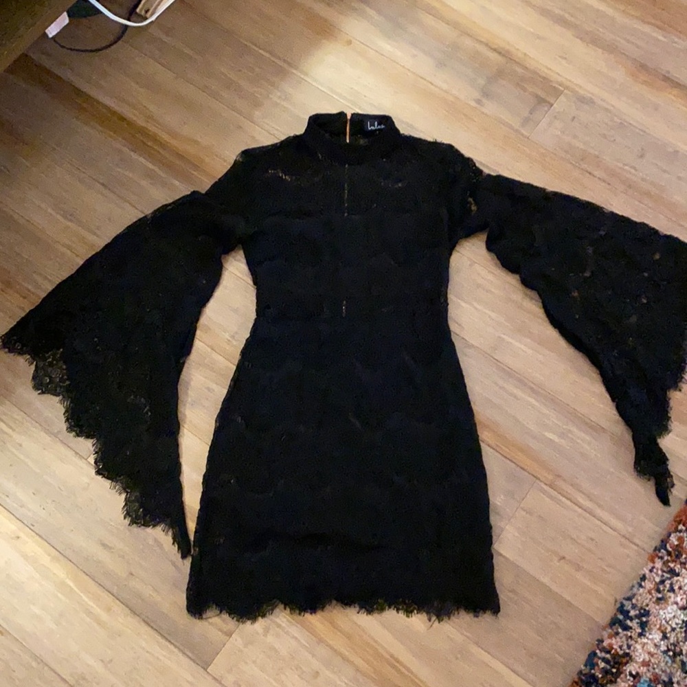 Lace Bell Sleeve Dress